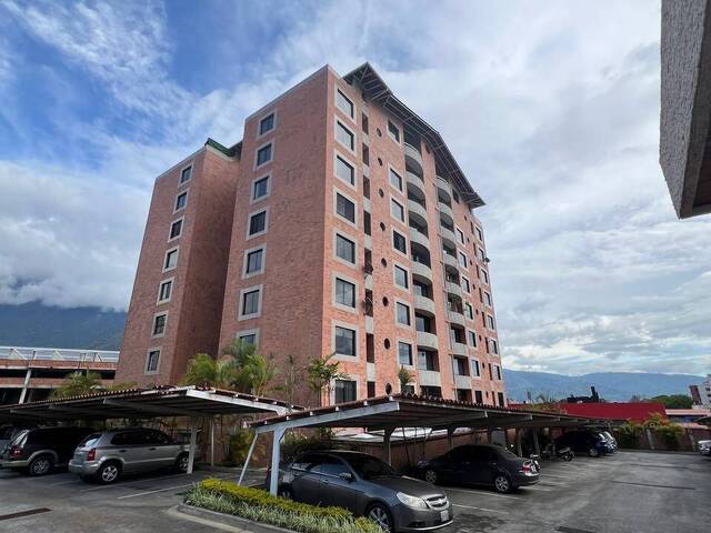 Venta en Av las Américas - Mérida